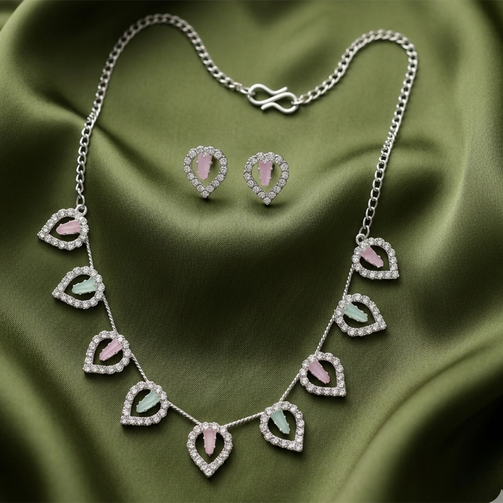 Urthn Silver Plated Sparkling Crystal Stone Necklace Set