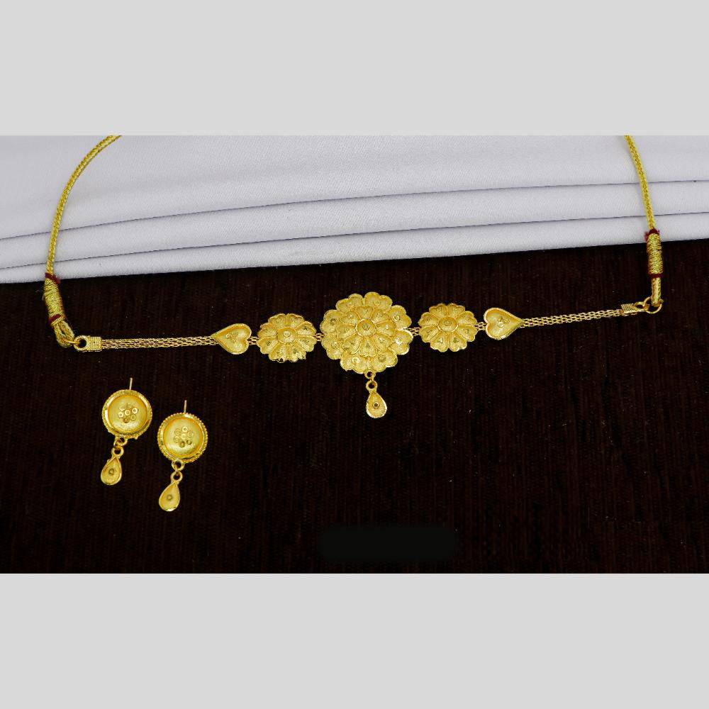 Mahavir Dye Gold Pearl Choker Necklace Set