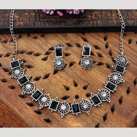 Everlasting Quality Jewels Oxidised Plated Regal Glow Pota Stone Necklace Set