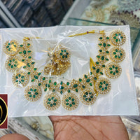 Everlasting Quality Jewels Pearl and Kundan Floral Necklace Set