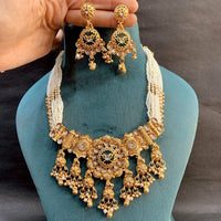 Everlasting Quality Jewels Royal Kundan Stone And Pearl Necklace Set