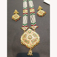 Everlasting Quality Jewels Royal Pota Stone And Pearl Necklace Set