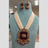 FS Collection Gold Plated Austrian Stone And Pearl Necklace Set