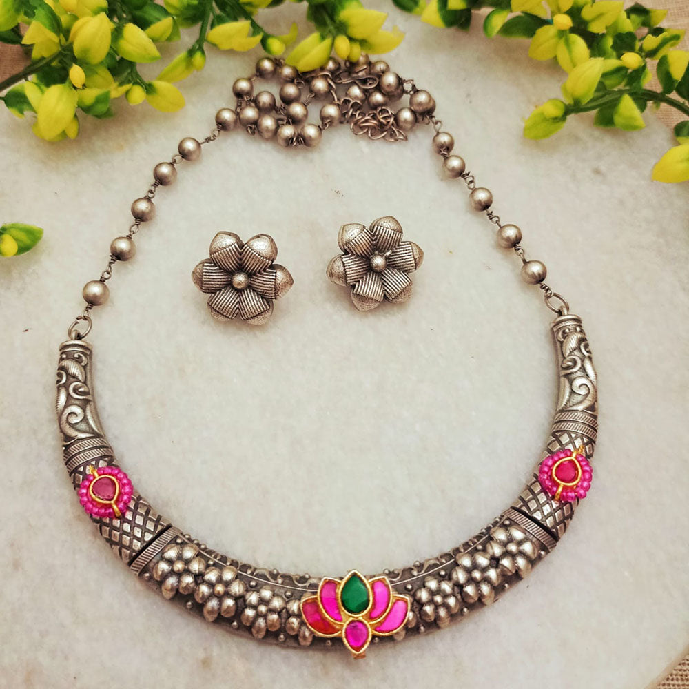 FS Collection 2 Tone Plated Kundan And Pearls Necklace Set