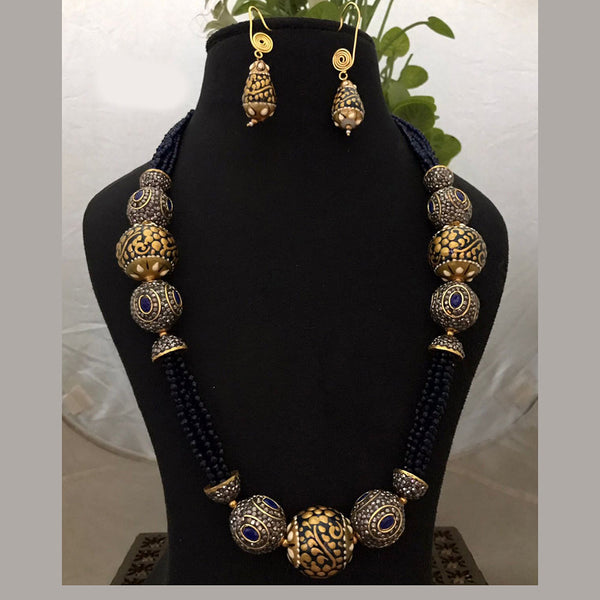 FS Collection Gold Plated Kundan Stone And Pearls Necklace Set