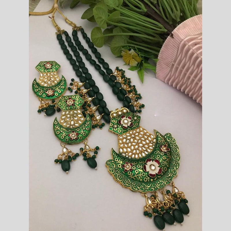 FS Collection Gold Plated Kundan Stone And Beads Necklace Set