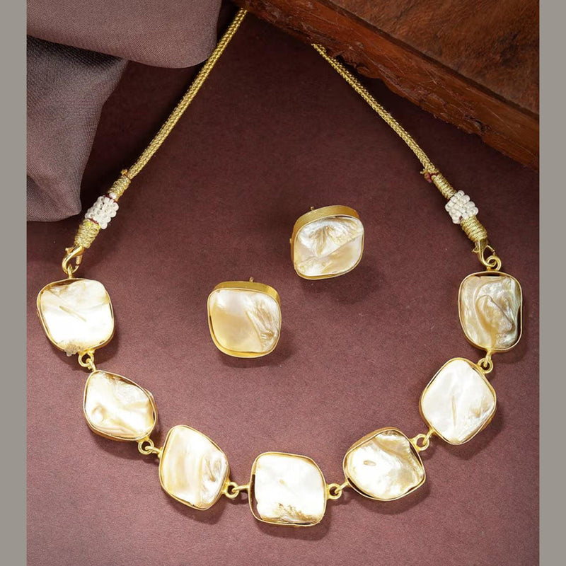 FS Collection Gold Plated Mother Of Pearls Necklace Set