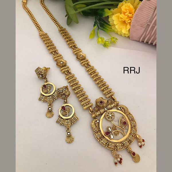 FS Collection Gold Plated Kundan Stone And Pearls Necklace Set