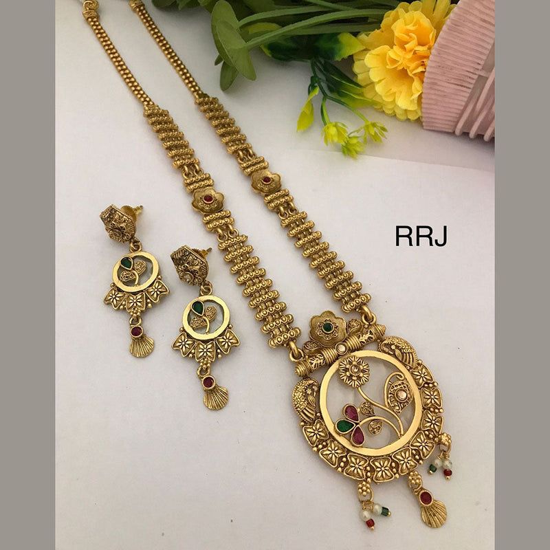 FS Collection Gold Plated Kundan Stone And Pearls Necklace Set