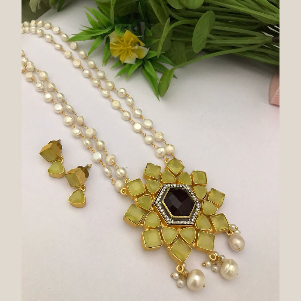 FS Collection Gold Plated Pearl And Crystal Stone Necklace Set