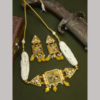 FS Collection Pota Stone And Kundan Choker Necklace Set