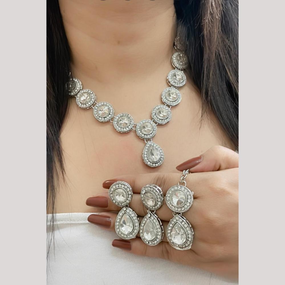 FS Collection Crystal And Austrain Necklace Set