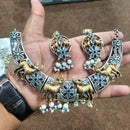 FS Collection Stylish 2-Tone Plated Pota Stones And Pearl Necklace Set