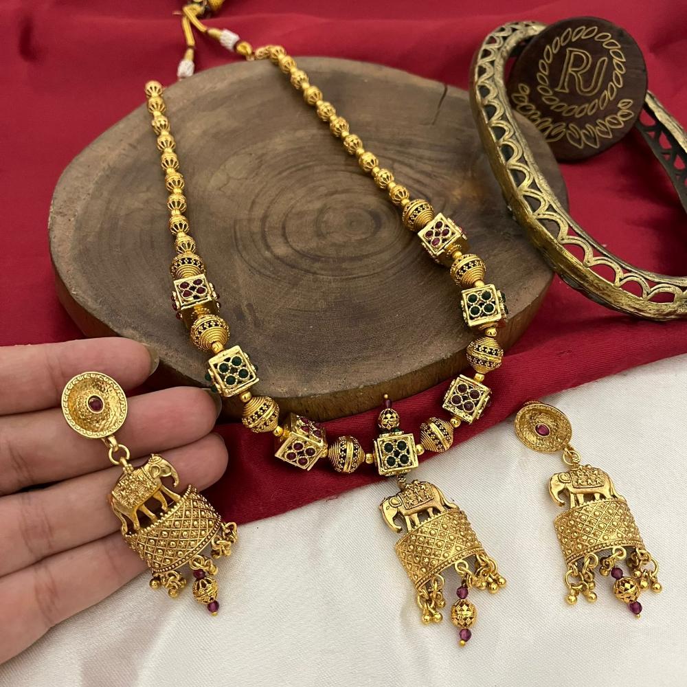 FS Collection Gold Plated Pota Stone And Beads Necklace Set