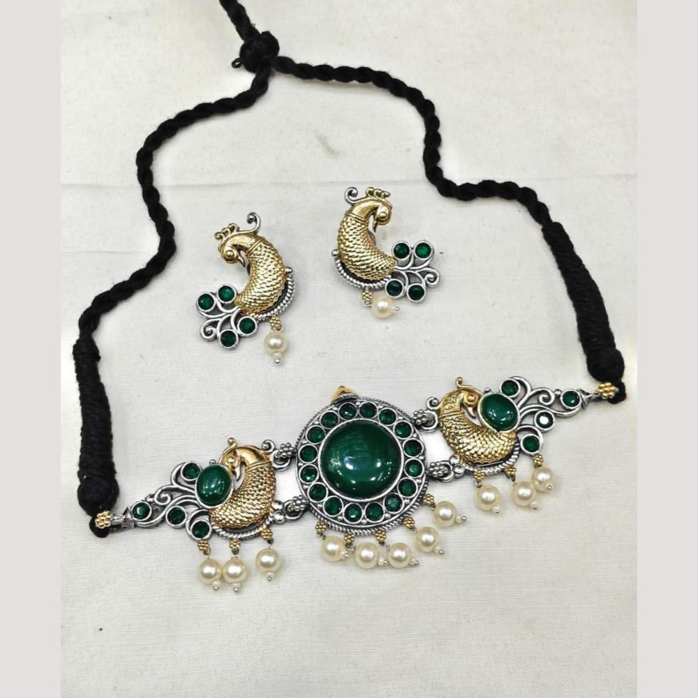 FS Collection Stylish 2-Tone Plated Pota Stones And Pearl Choker Necklace Set