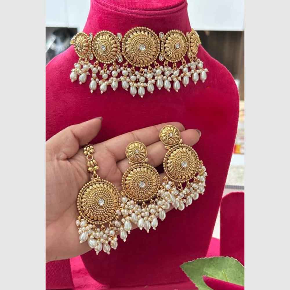 FS Collection Pearl and Bead Necklace Set