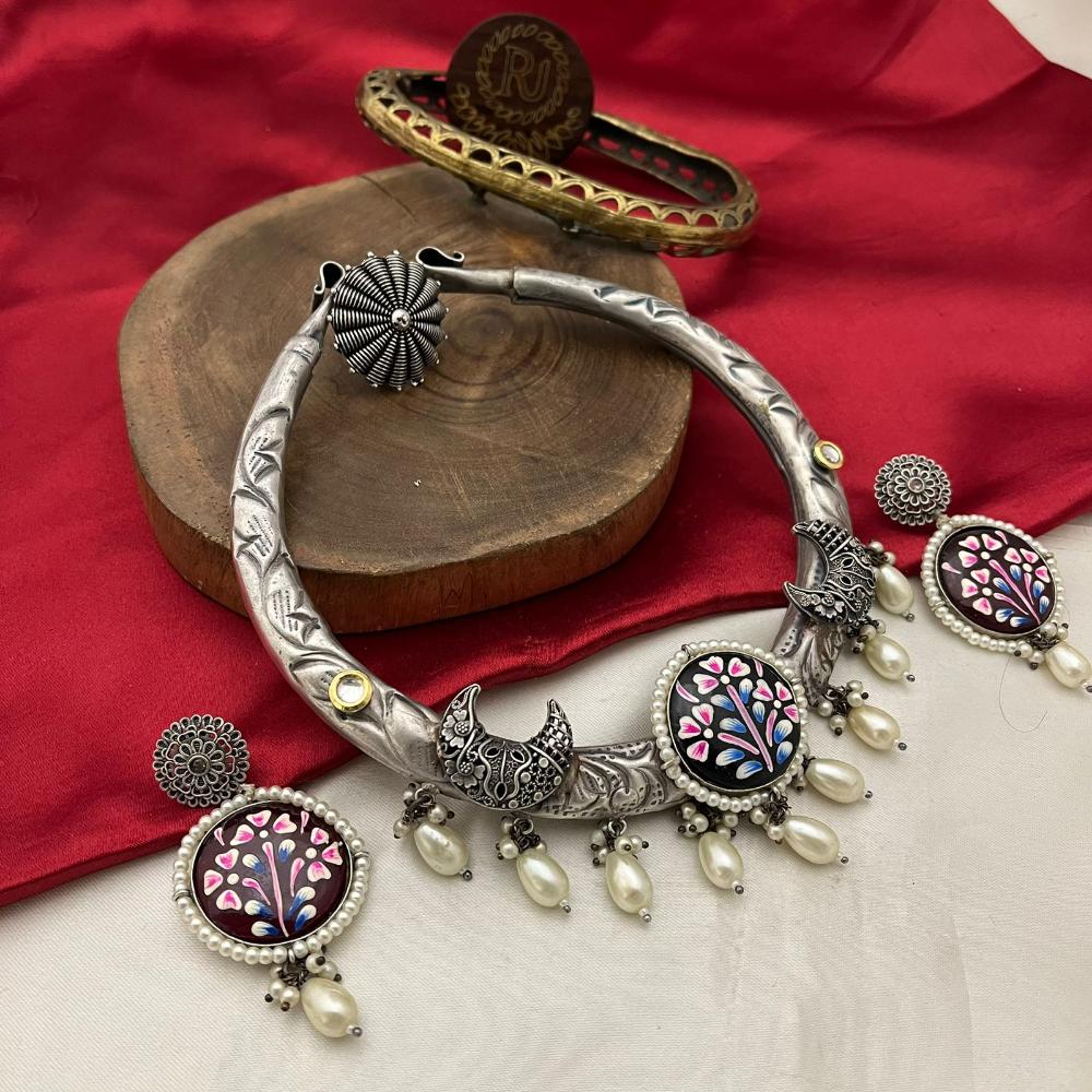 FS Collection Oxidised Finish Pota Stone And Pearls Necklace Set
