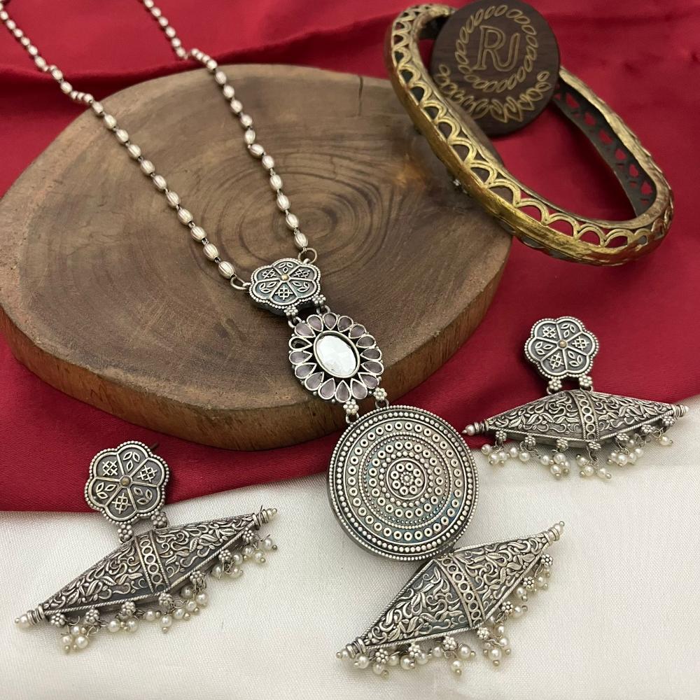 FS Collection 2 Tone Pota And Pearl Long Necklace Set