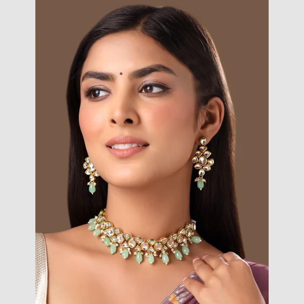 FS Collection Traditional Kundan And Pearl Choker Necklace Set