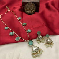 FS Collection Radiant Sparkle Pota Stone And Pearl Necklace Set