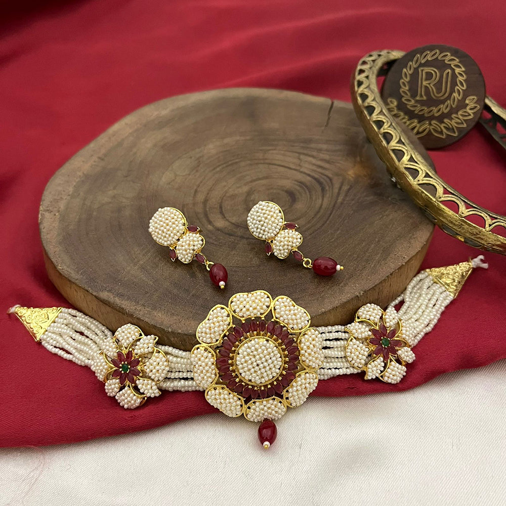 FS Collection Regal Radiance Kundan Stone And Pearl Necklace Set