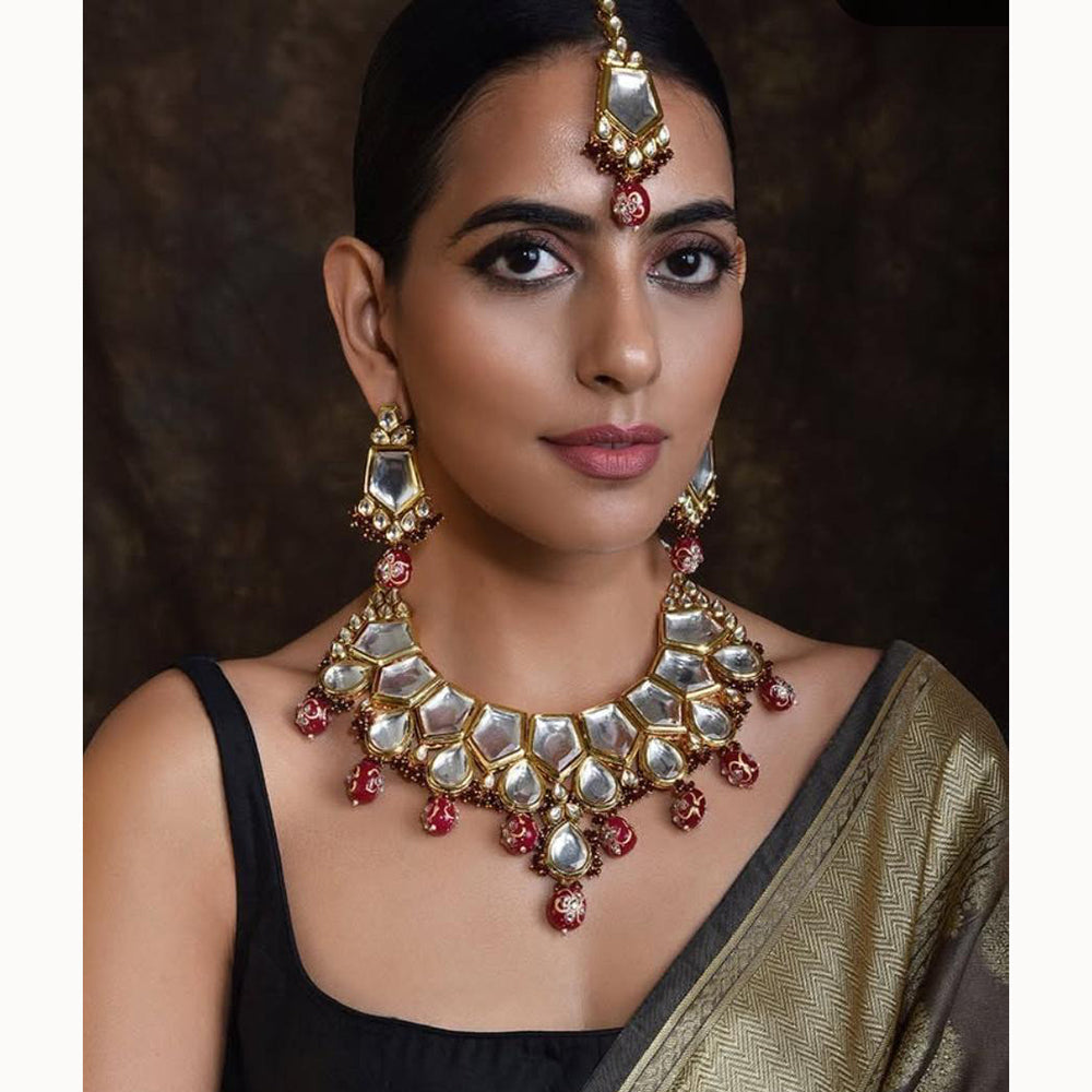 FS Collection Elegant Glow Kundan Stone And Beads Heavy Necklace Set