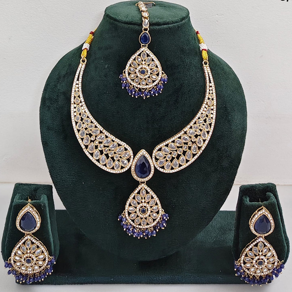 FS Collection Shimmering Crystal Stone And Pearl Necklace Set