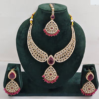 FS Collection Shimmering Crystal Stone And Pearl Necklace Set