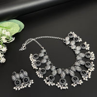 FS Collection Royal Oxidised Plated Pota Stone And Pearl Necklace Set