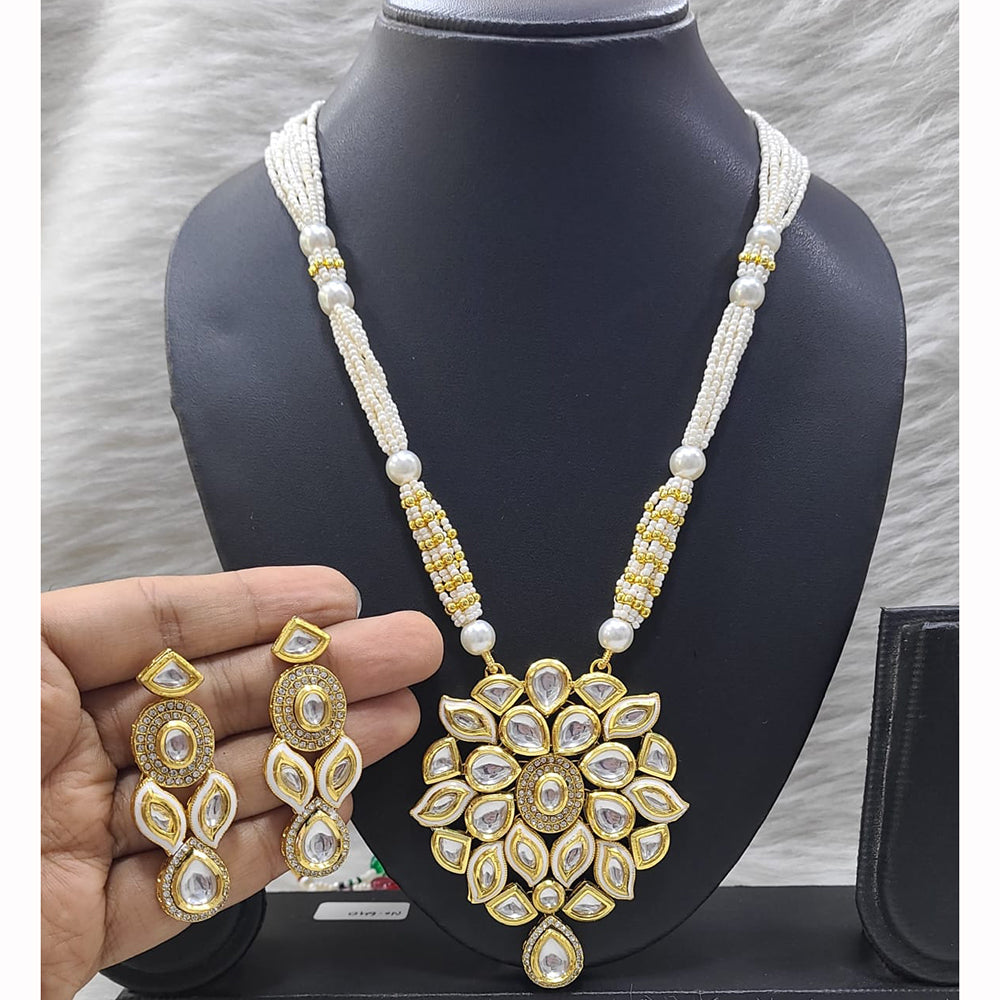 FS Collection Designer Kundan And Pearls Necklace Set