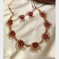 FS Collection Sparkling Pota Stone And Pearl Elegance Necklace Set