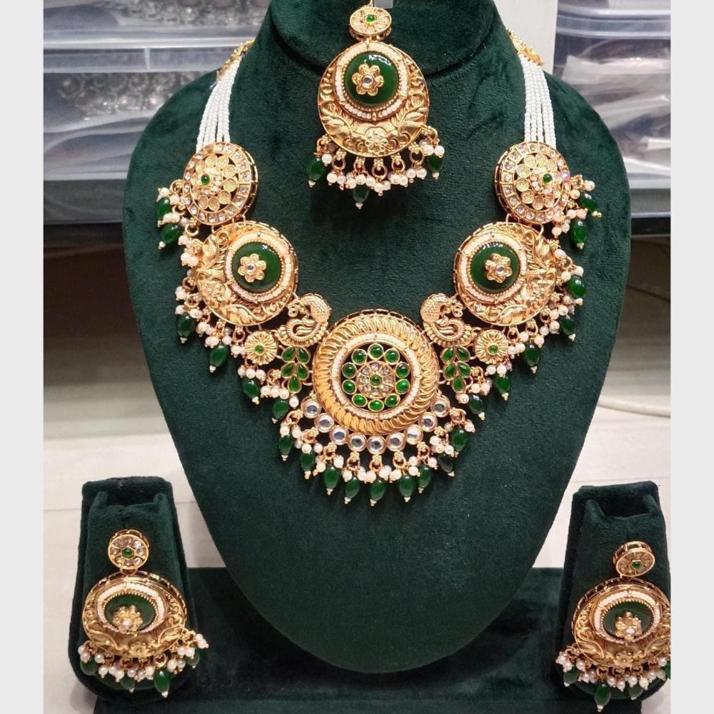 FS Collection Sparkling Pota Stone And Pearl Elegance Necklace Set