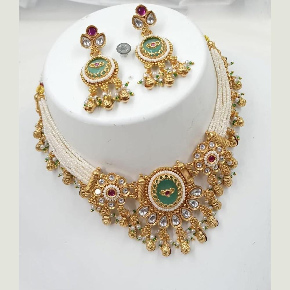 FS Collection Sparkling Pota Stone And Pearl  Necklace Set