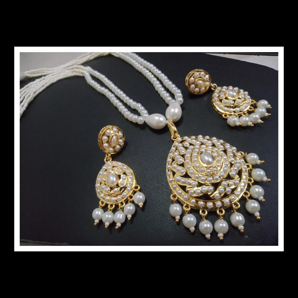 FS Collection Royal Look Pota Stone And Pearl Long Necklace Set