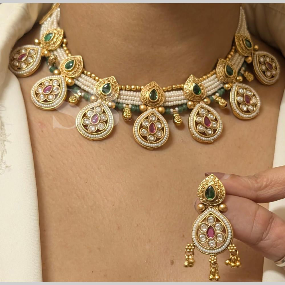 FS Collection Traditional Pota Stone And Pearl Necklace Set