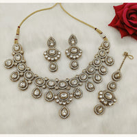 FS Collection Graceful Pota Stone Necklace Set