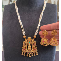 FS Collection Glamorous Pota Stone Pearl And Temple  Necklace Set