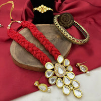 FS Collection Glamorous Kundan Stone And Pearl Necklace Set