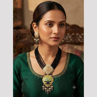 FS Collection Elegant Kundan Stone And Beads Meenakari Necklace Set