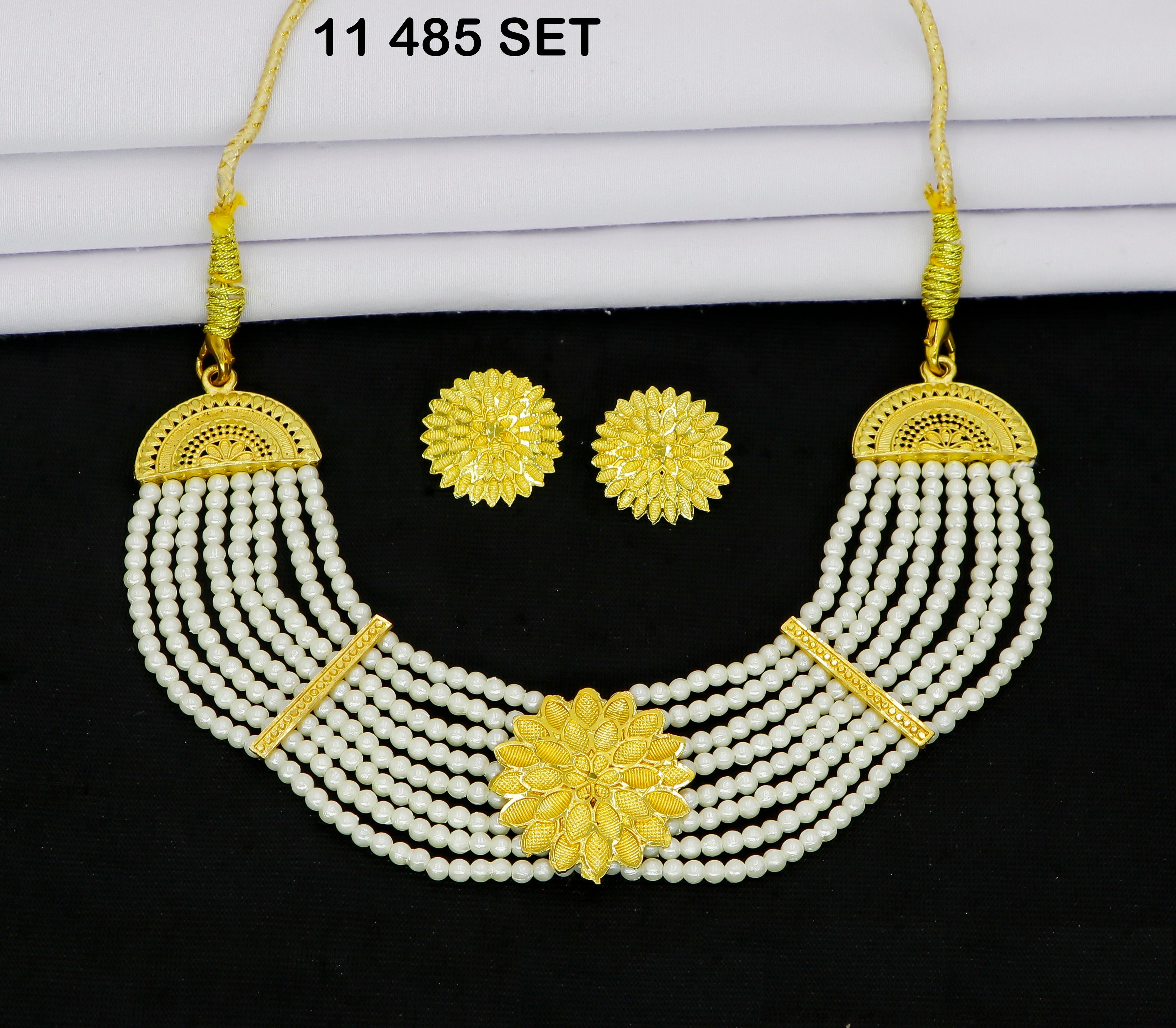 Mahavir Gold Plated Pearls Necklace Set