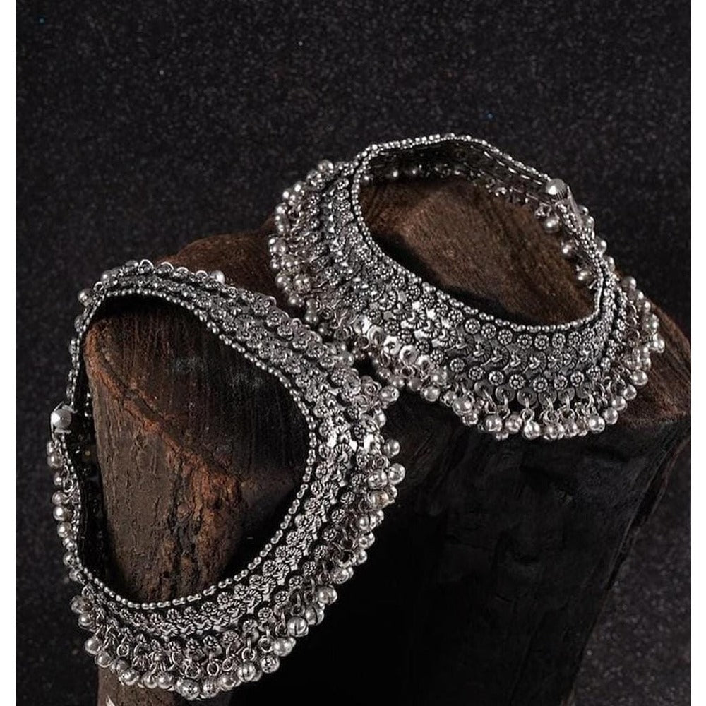 Akruti Collection Oxidised Plated Anklet