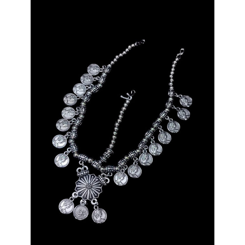 Akruti Collection Oxidised Plated Damini Mangtikka