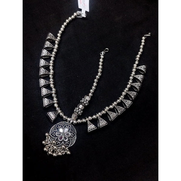 Akruti Collection Oxidised Plated Damini Mangtikka