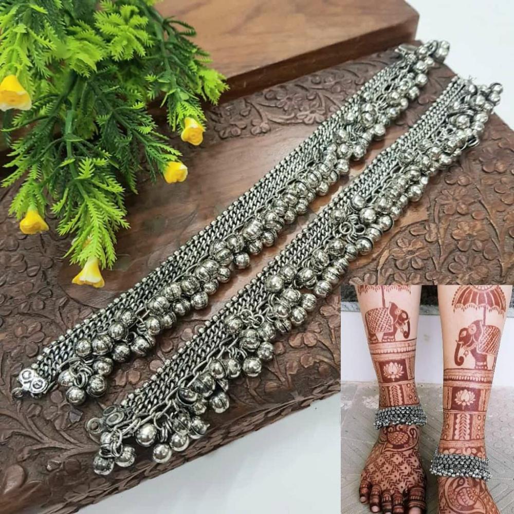 Akruti Collection Modern Desi Silver Plated Classic Ghungaroo Anklets (Payal)