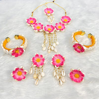 Akruti Collection Elegant Floral Jewellery And Shell Combo Set