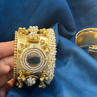 Akruti Collection Designer Pota Stone And Pearl Openable Kada