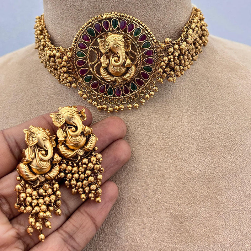 Jewel Addiction Gold Plated Pota Stone And Pearls Lord Ganesha Choker Necklace Set