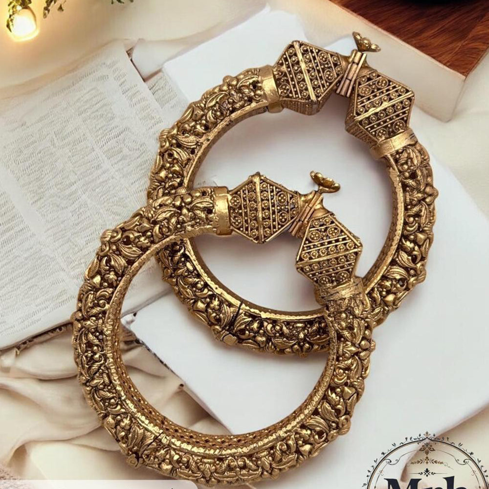 Jewel Addiction Gold Plated Pota Openable Bangle Set