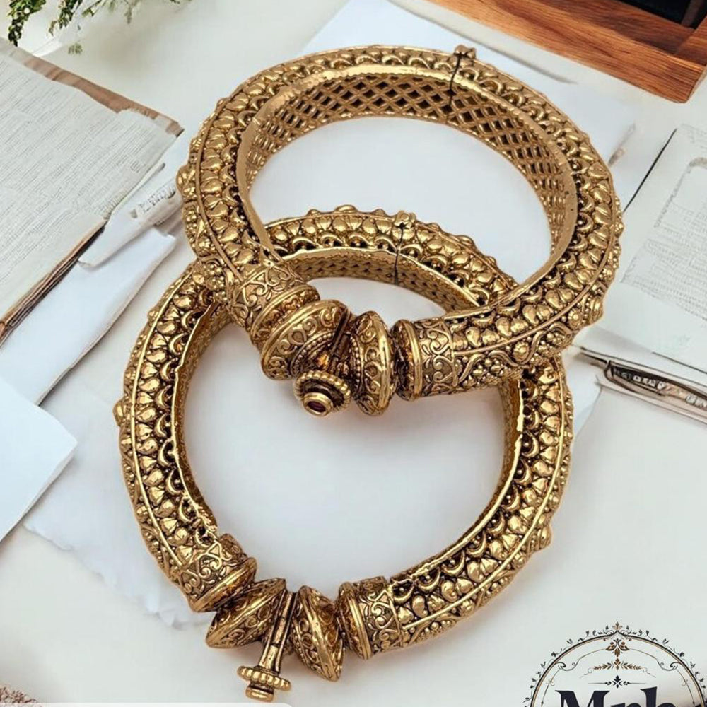 Jewel Addiction Gold Plated Pota Openable Bangle Set