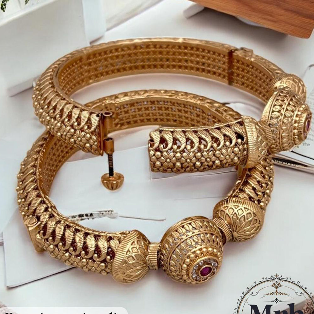 Jewel Addiction Gold Plated Pota Openable Bangle Set